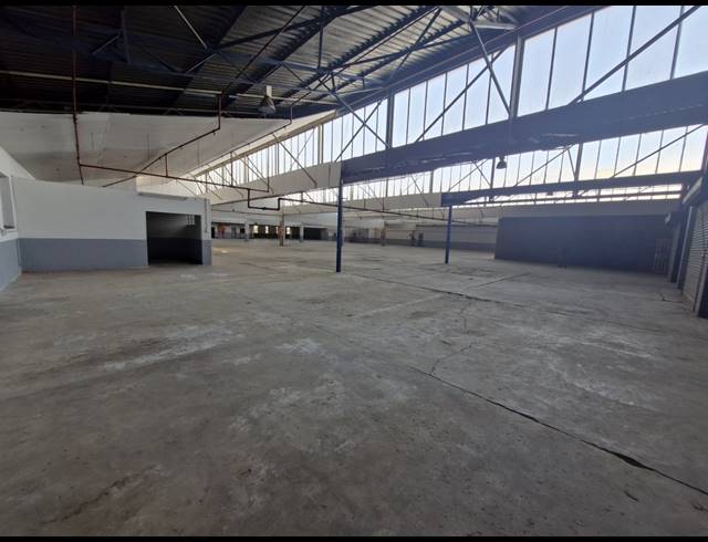 3,763M² WAREHOUSE TO LET IN BENROSE